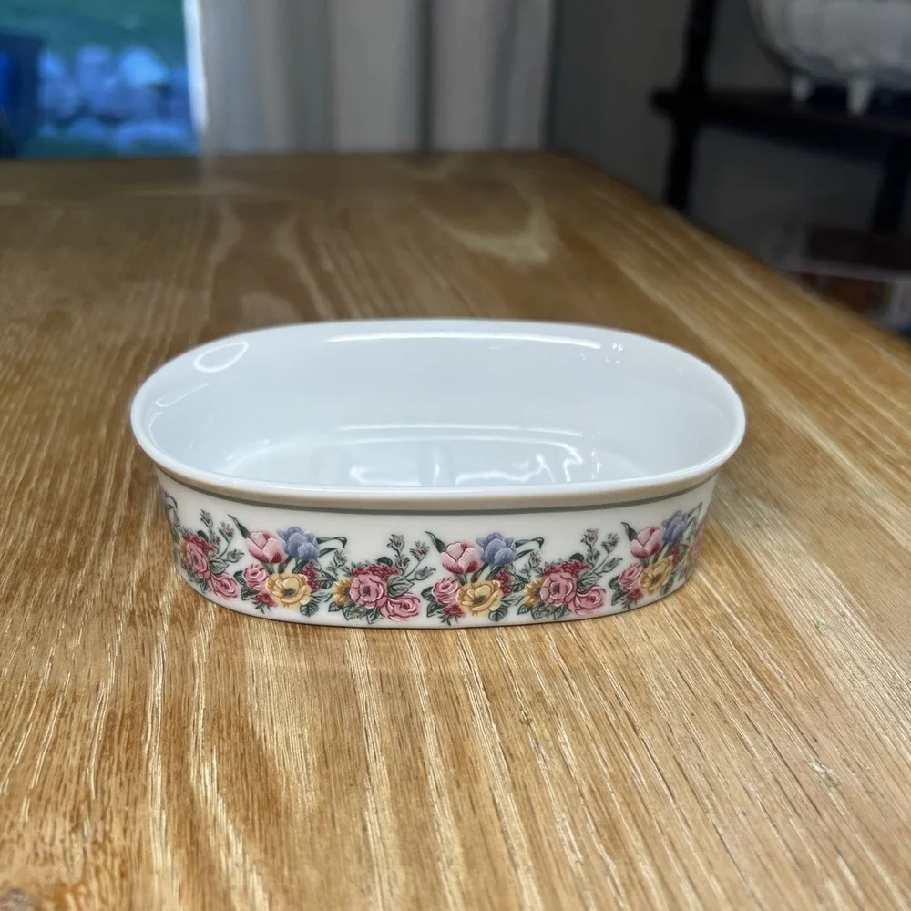 Vintage Floral Festival by Bill Blass Porcelain Soap Dish Japan 1988 Oval Floral